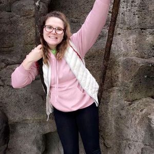 Meet your Posher, Briana